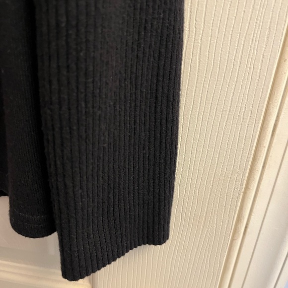 Maurices 24/7 Black V-Neck long Sleeve Light Sweater Xsmall - Picture 6 of 6